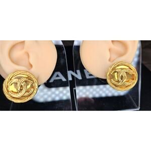 CHANEL CC Spring 1993 Gold Plated CC Rope Bezel Detail Clip On Earrings